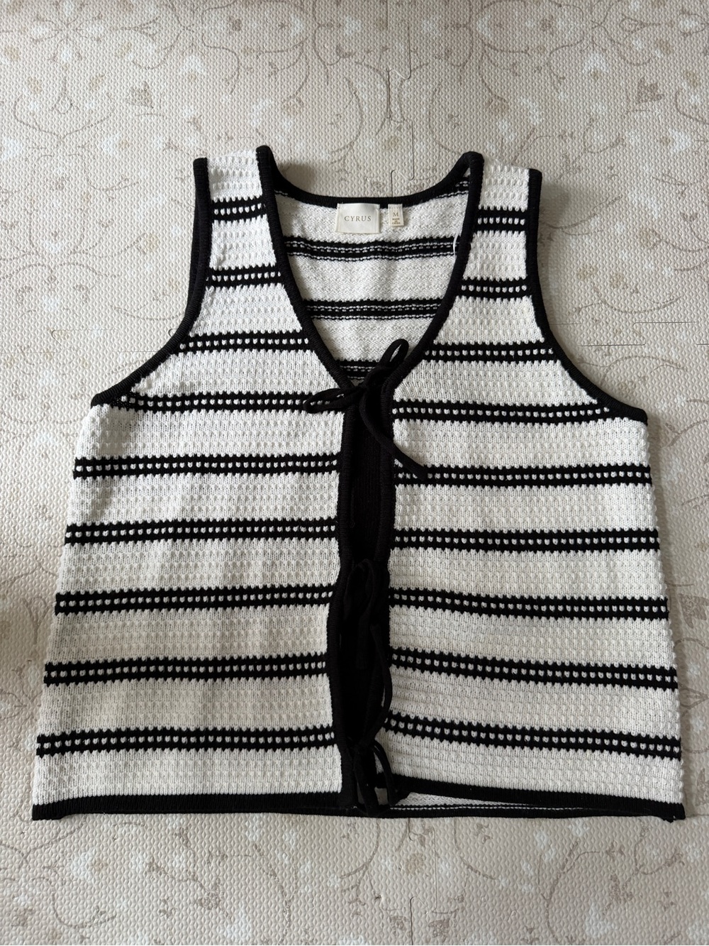 Cyrus black and white sweater tank - medium